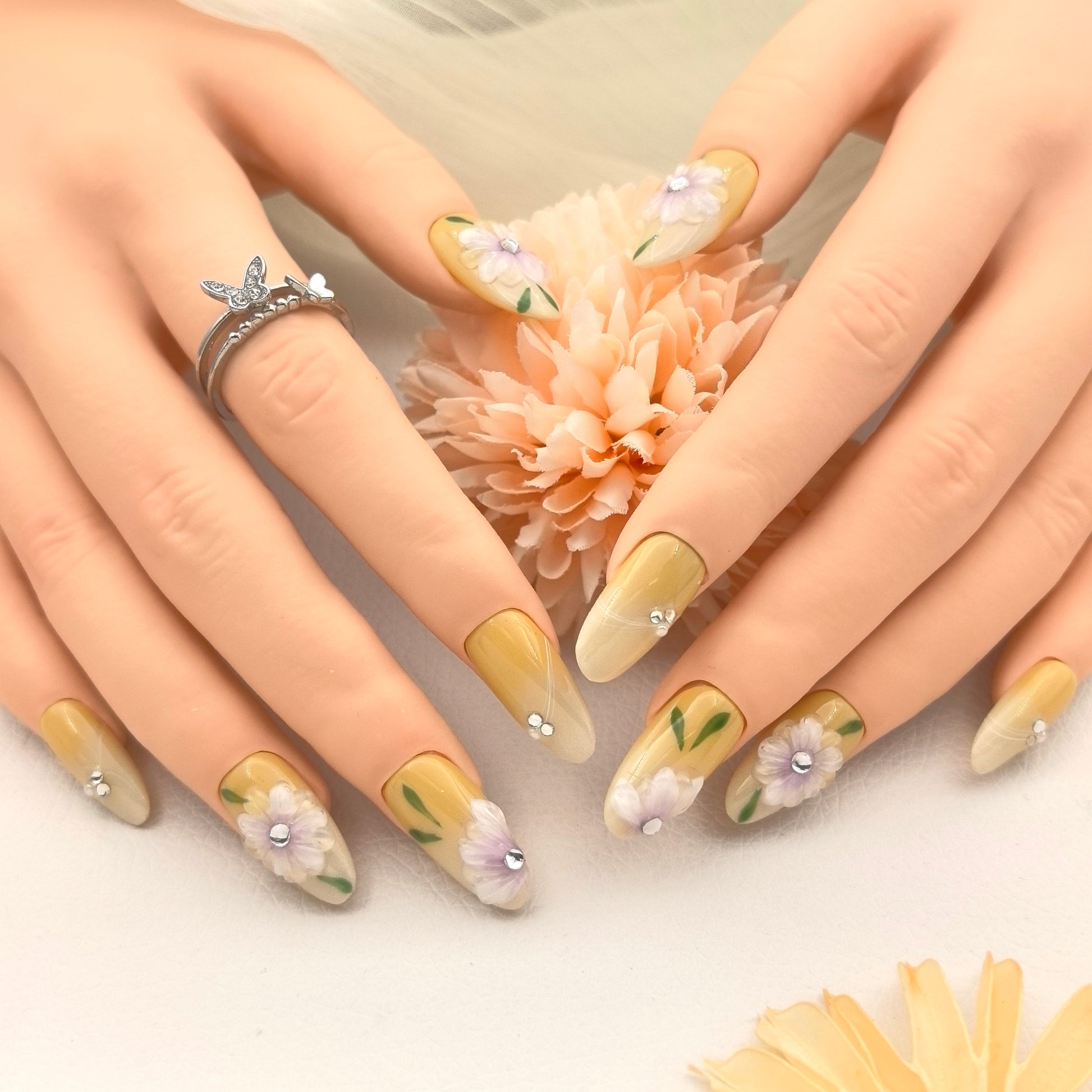 Delicate Ice Flower 3D Handmade High-Quality Press-on Nails